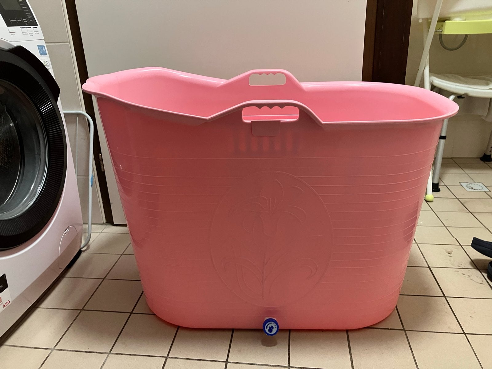 Roze draagbaar bad, Ophalen, Zo goed als nieuw, Met bad