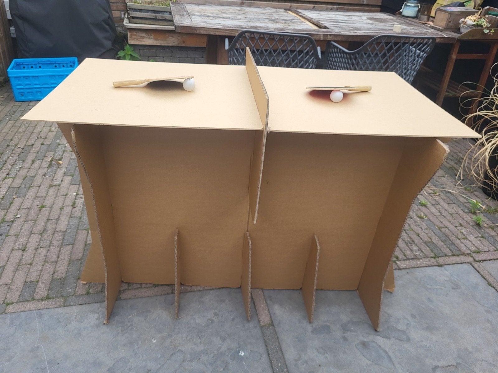 Kartonnen tafeltennistafel in doos met batjes voor binnen en, Ophalen, Gebruikt, Tafel Indoor, Inklapbaar