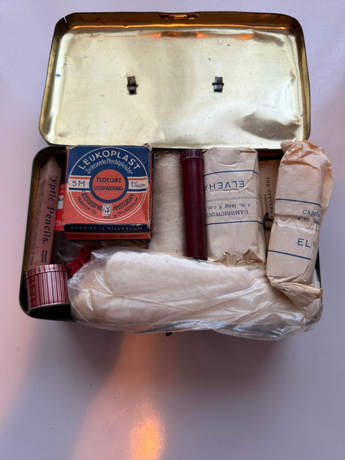 Oude vintage verbanddoos EHBO met originele inhoud –  40/50, Verzenden, Persoonlijke verzorging