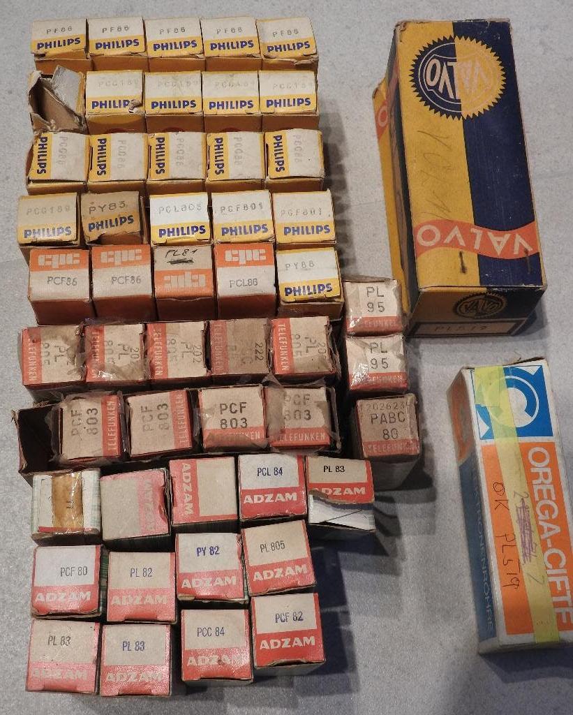 Lot buizen NOS Philips Telefunken e.a. PCC88 PF86 PCC189 enz, Ophalen of Verzenden, Buis of Buizen
