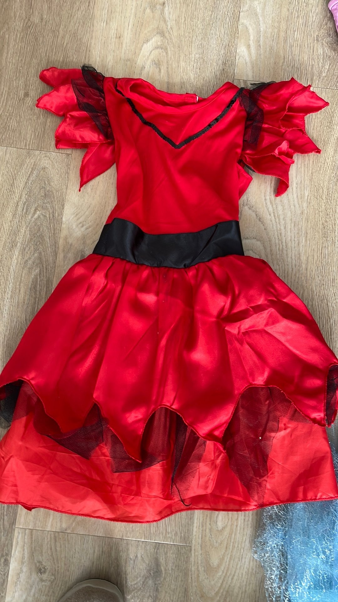 Prachtige verkleedjurken: rood en blauw (maat 110), Kinderen en Baby's, Carnavalskleding en Verkleedspullen, Ophalen, Gebruikt