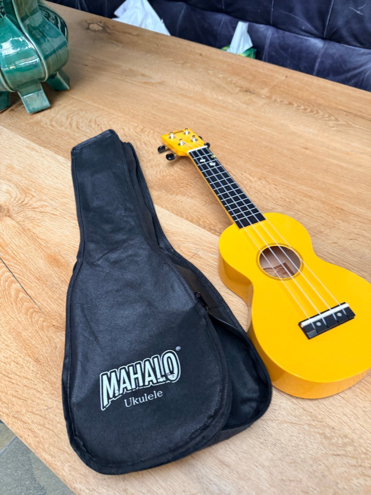 Mahalo Ukelele geel met hoes, Muziek en Instrumenten, Snaarinstrumenten | Overige, Ophalen of Verzenden, Zo goed als nieuw, Ukelele