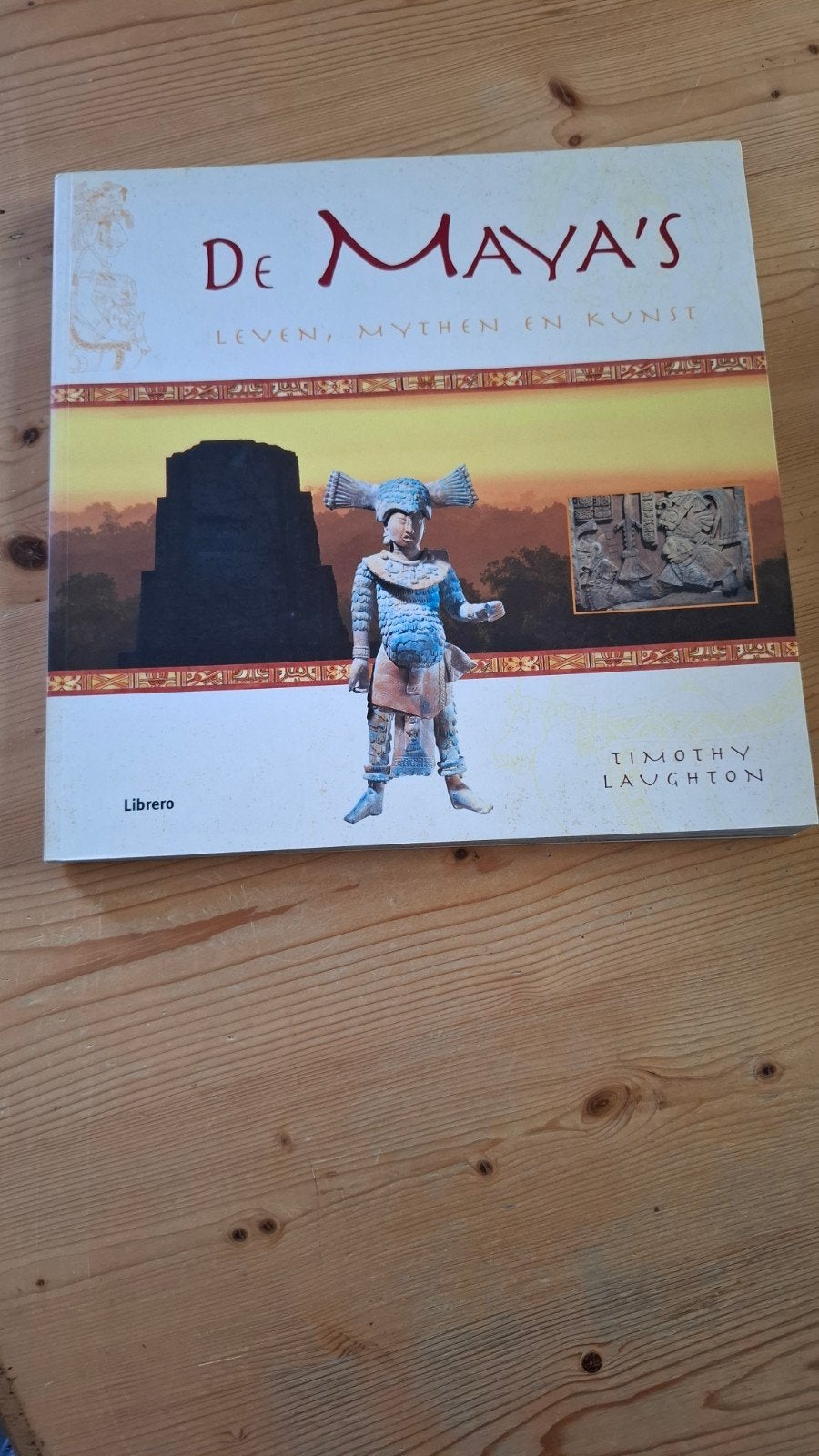 T. Laughton - De Maya's, Ophalen of Verzenden, Zo goed als nieuw, T. Laughton