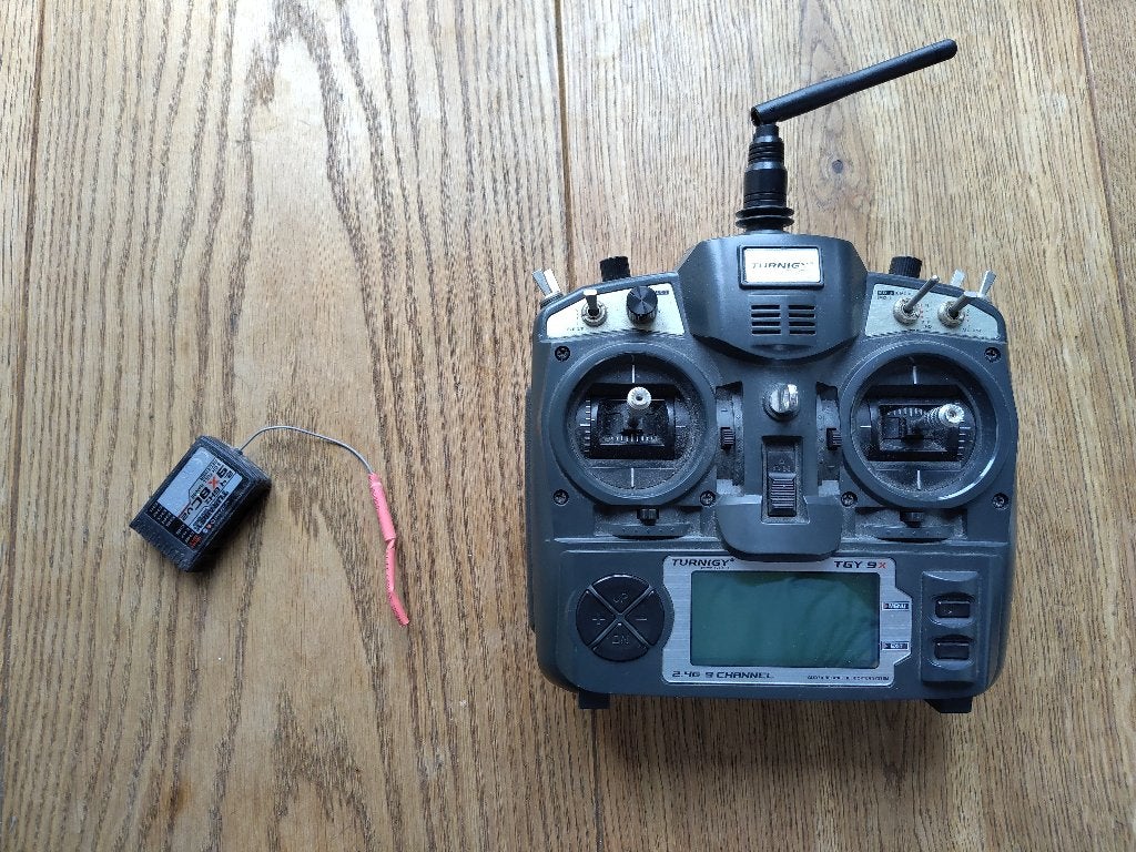 Turnigy 9X 2.4GHz 9-kanaals zender + 9X8C v2 ontvanger, Ophalen of Verzenden, Gebruikt, Overige typen, Quadcopter of Multicopter