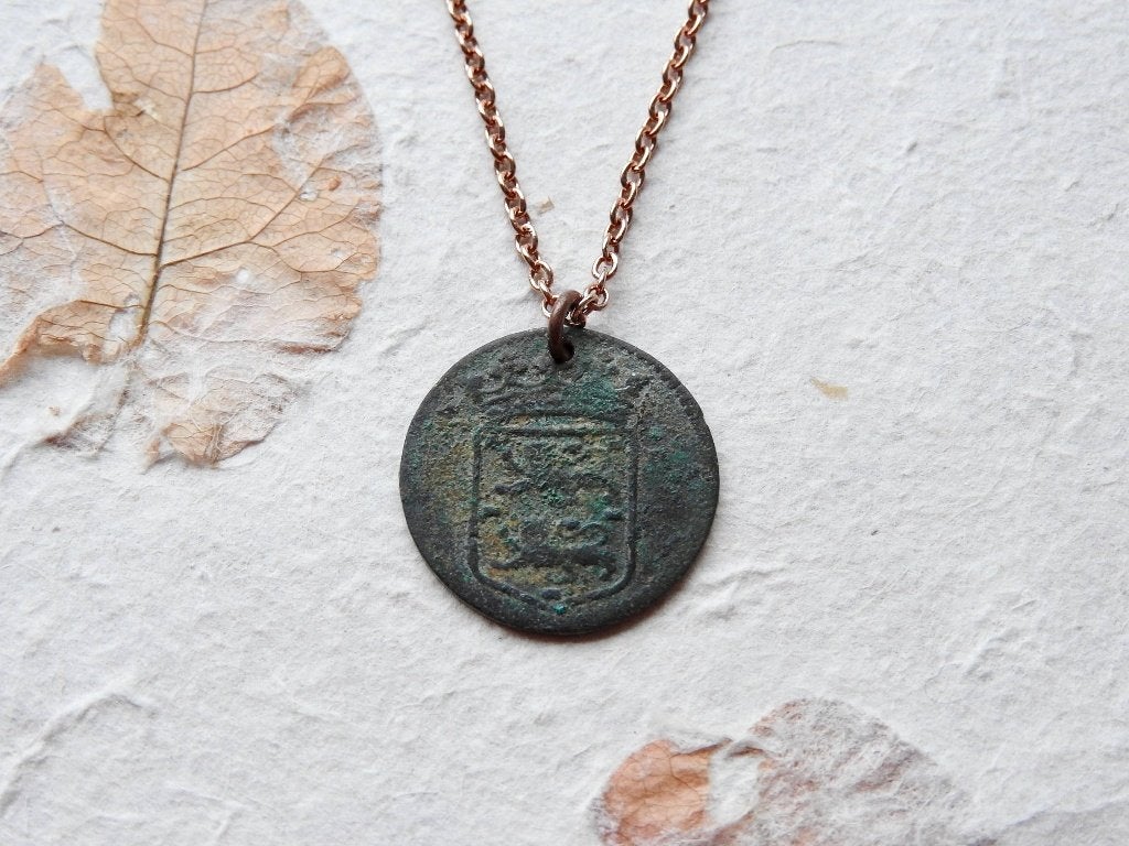Friesland | Frisia 1745 VOC duit munt ketting, Sieraden, Tassen en Uiterlijk, Kettingen, Nieuw, Overige materialen, Overige kleuren