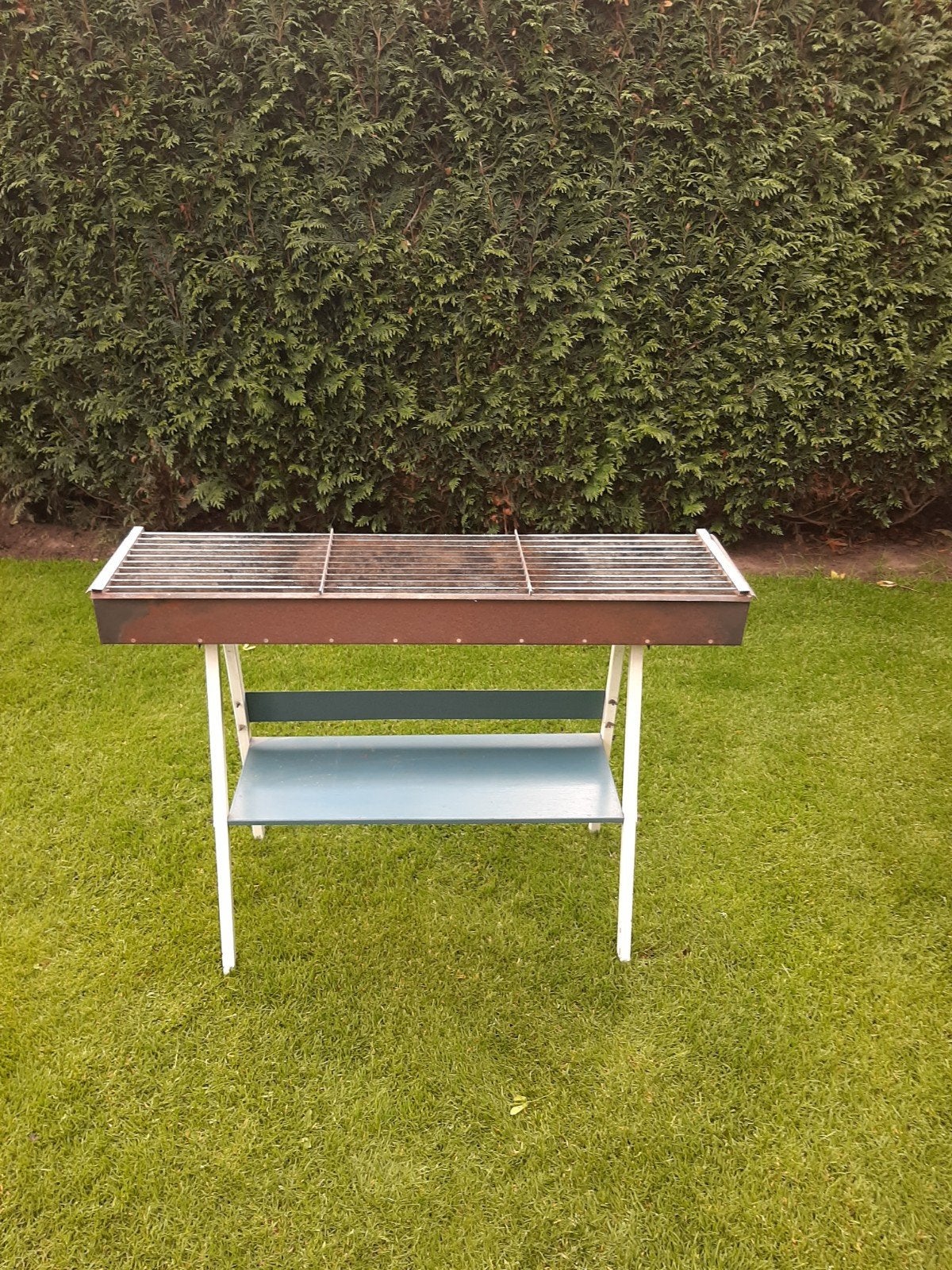Langwerpige barbecue ., Ophalen