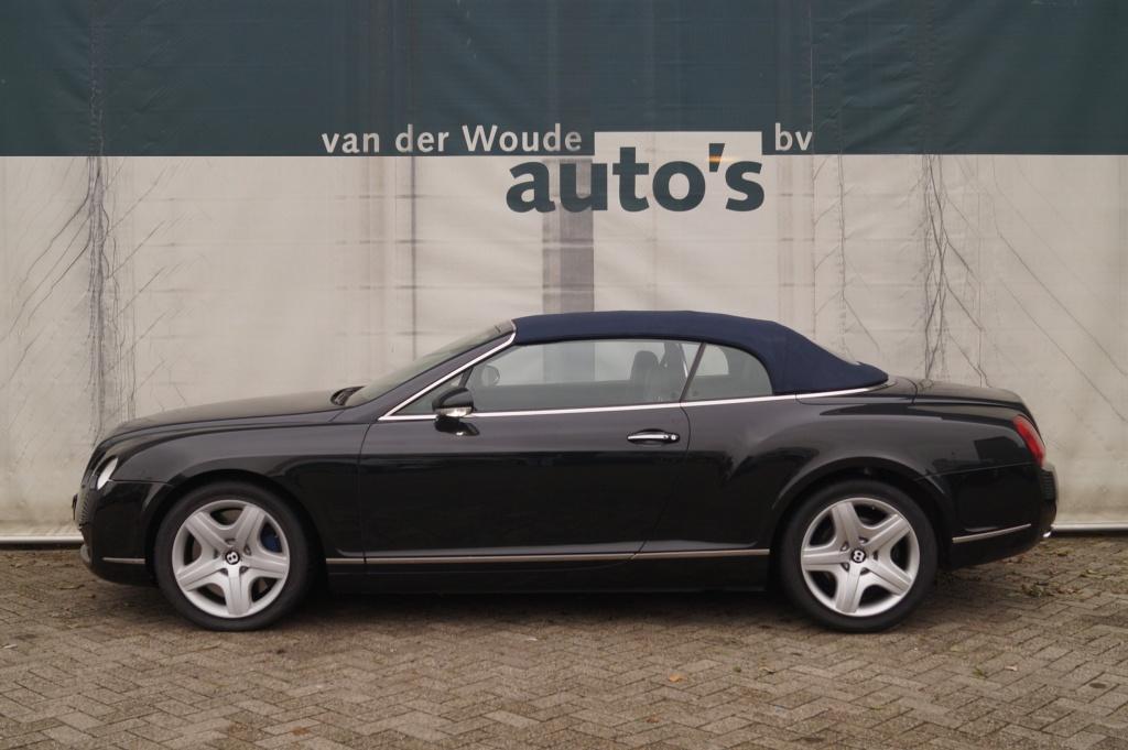 Bentley Continental GTC 6.0 W12 560pk -LEER-NAVI-ECC-PDC-, Auto's, Bentley, Automaat, Gebruikt, 4 stoelen, Zwart