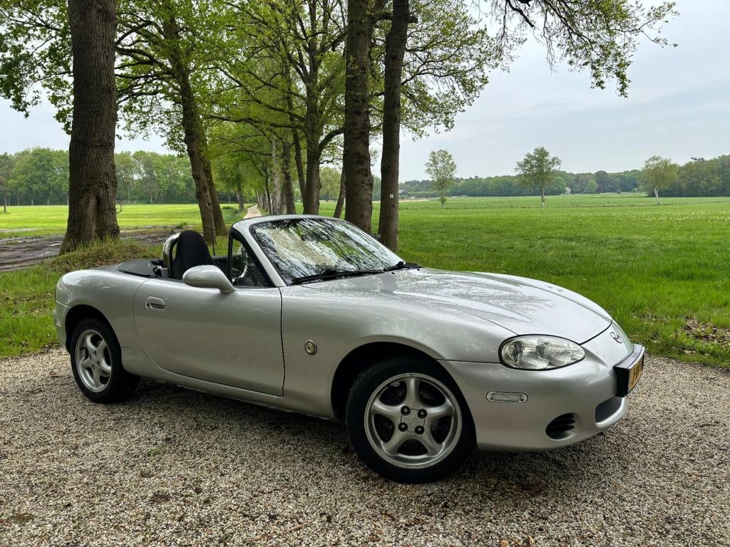 Mazda MX-5 NBFL 1.6i 110PK OPKNAPPER!, Auto's, 40 €/maand, Zwart, 4 cilinders, Cabriolet