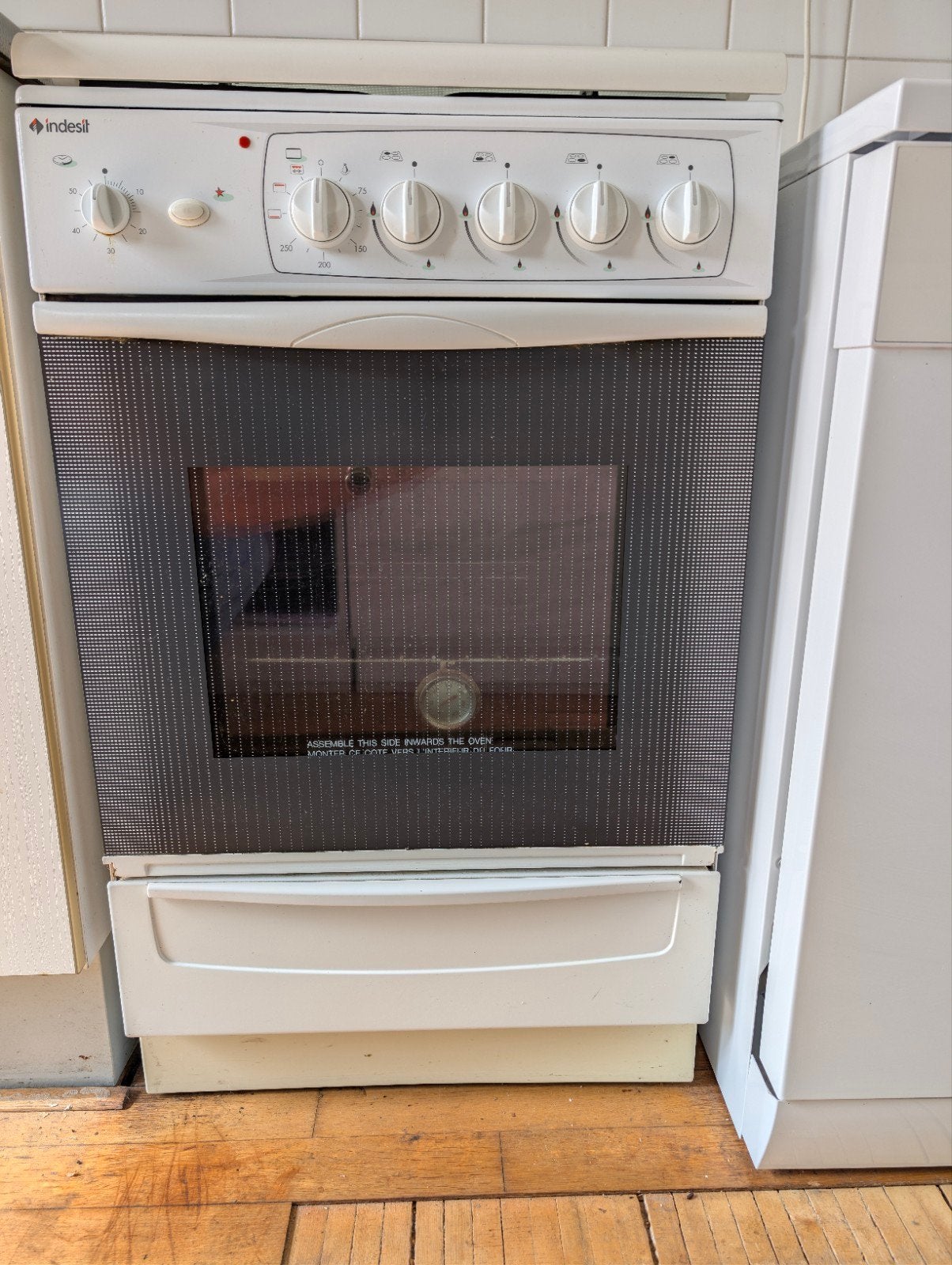 Indesit Vrijstaand Gasfornuis met Oven - Wit, Ophalen, Gebruikt, 60 cm of meer, 4 kookzones