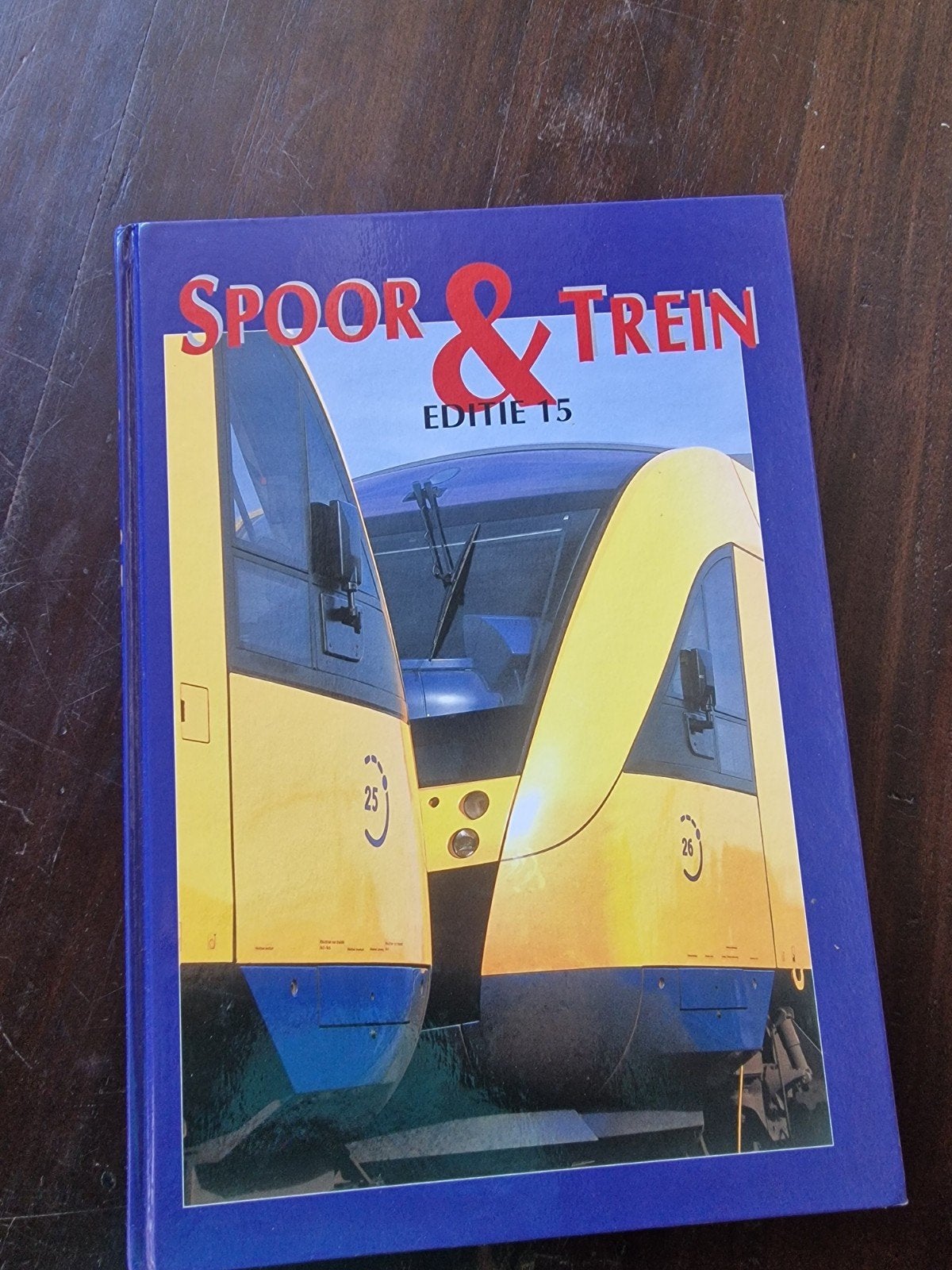 Spoor & Trein Editie 15 - Boek over spoorwegen, Ophalen of Verzenden, Gelezen, Trein
