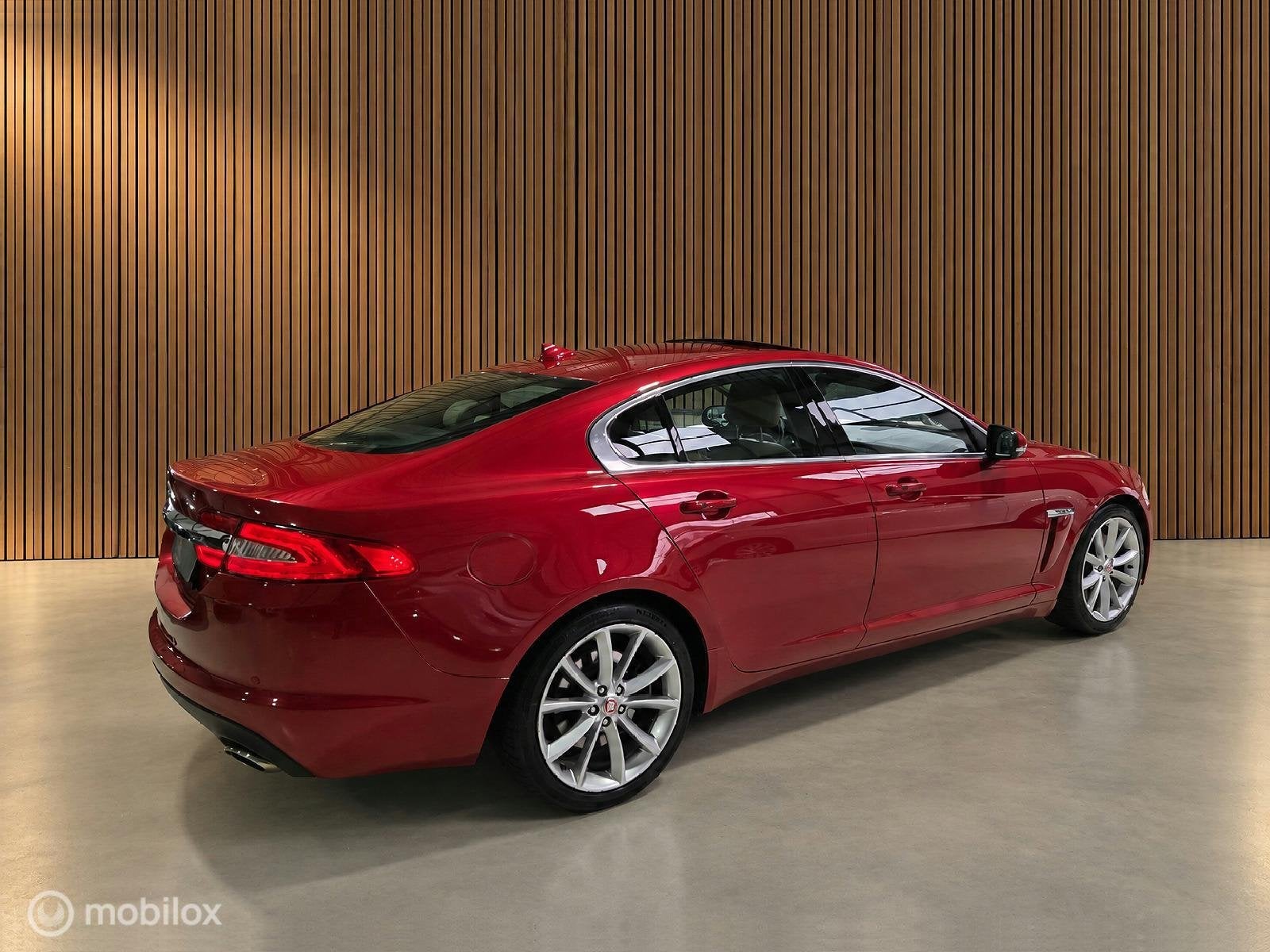 Jaguar XF 3.0 V6 340PK. schuifkanteldak|Camera|Navigatie|Led, Auto's, Automaat, Achterwielaandrijving, Beige, 340 pk