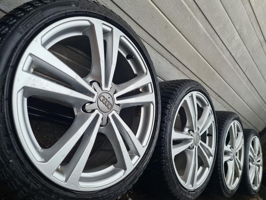 Orig 18 inch Audi A3 S3 TT A4 S4 B6 B7 velgen Pirelli banden, Auto-onderdelen, Banden en Velgen, 18 inch, Gebruikt, -, -