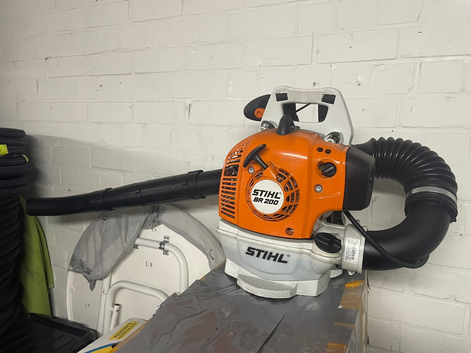 Bladblazer br200 stihl zo goed als neiuw, Ophalen, Zo goed als nieuw, Benzine