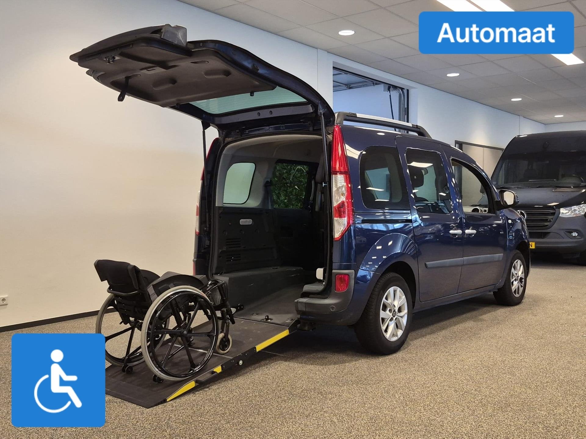 Renault Kangoo Rolstoelauto Automaat 3+1, Auto's, Automaat, 12 maanden, Gebruikt, Blauw