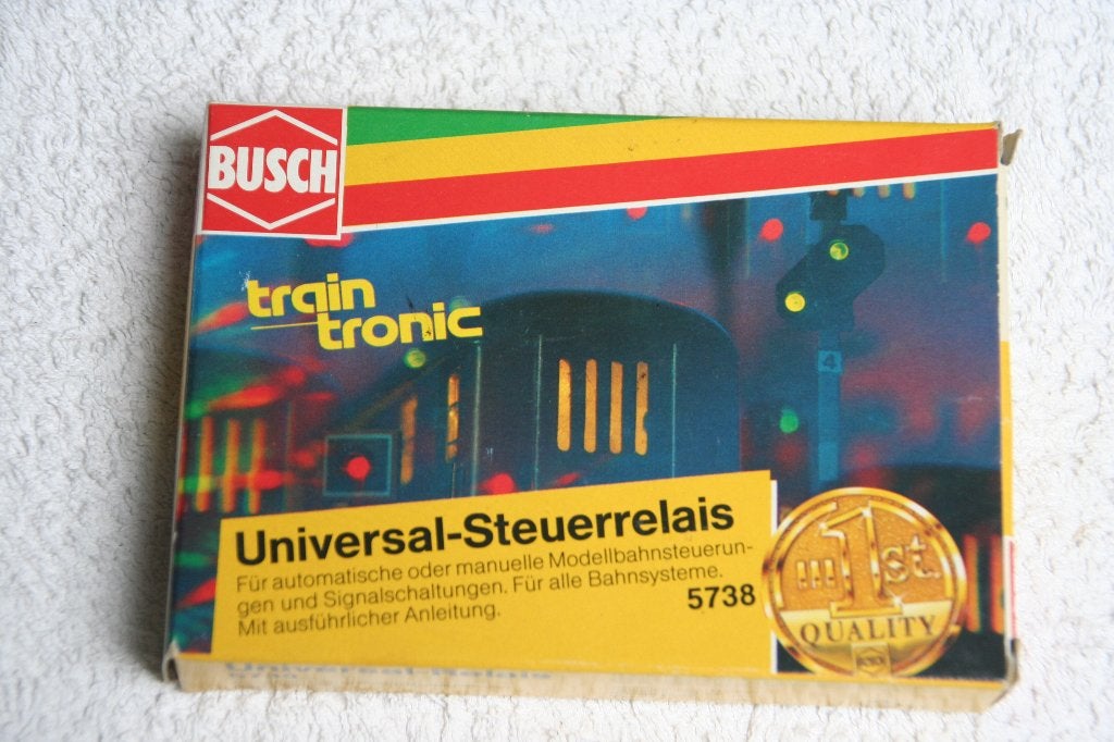 Busch 5738 Universeel sturingsrelais (1), Overige merken, Gelijkstroom of Wisselstroom, Overige typen, Nieuw