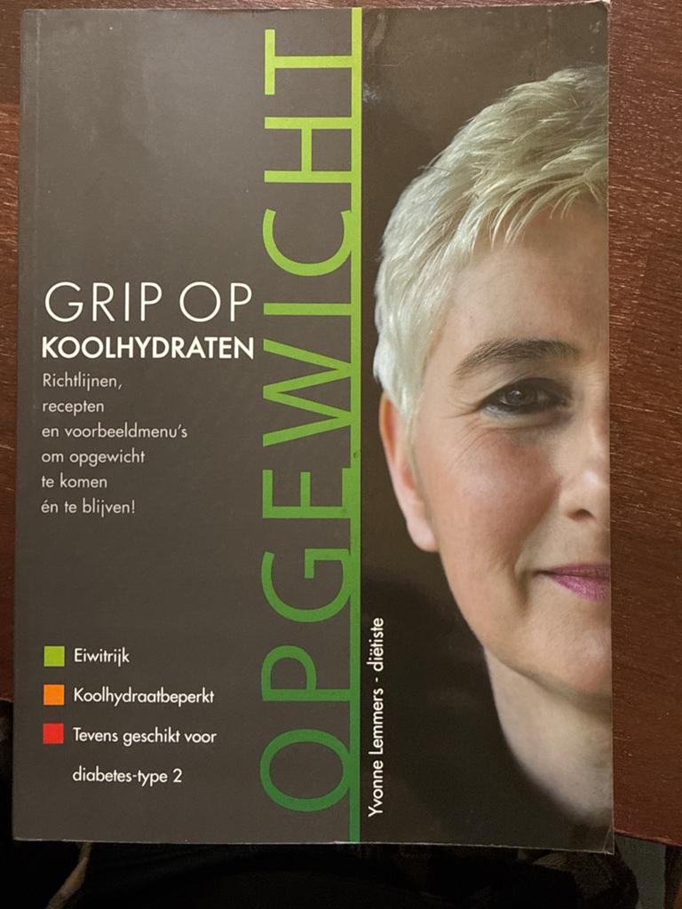 Grip op Koolhydraten - Yvonne Lemmers (Dieetboek), Ophalen of Verzenden, Gelezen, Dieet en Voeding