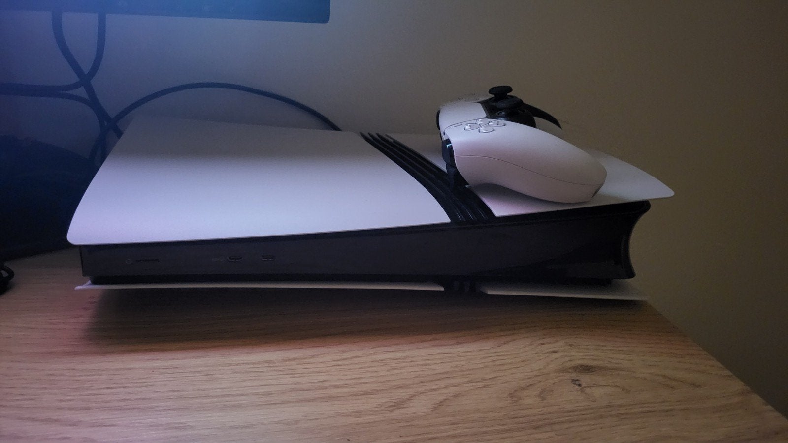 PlayStation 5 Pro met Controller