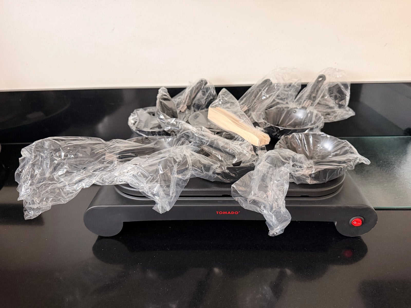 Tomado Wok/Wadjan Set – 6 personen, 1000W nog niet gebruikt, Ophalen of Verzenden, Nieuw
