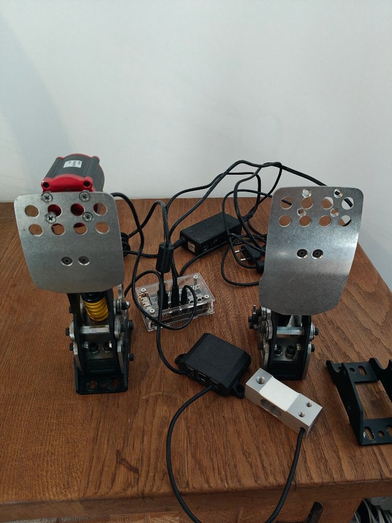 Simgrade pedalen met simagic Rumble motor op rem, Ophalen of Verzenden, Gebruikt