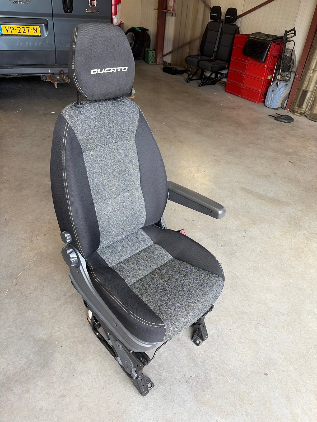 Bijrijderstoel Fiat Ducato - Comfortabel en compleet, Auto-onderdelen, Ophalen, Gebruikt, Fiat