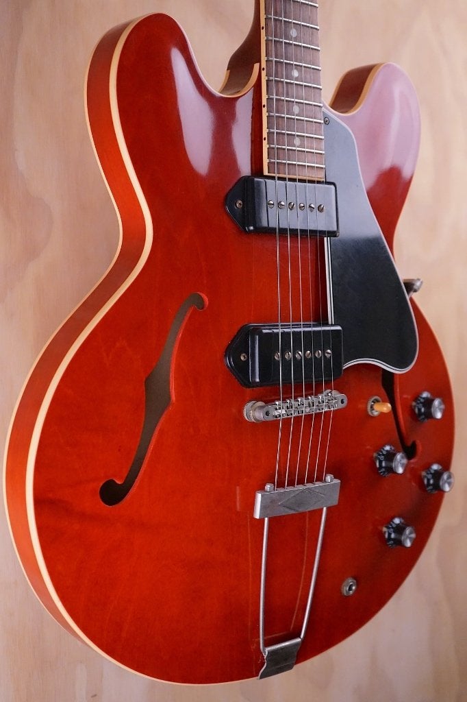 Gezocht: Gibson ES-330 Rood, met dots, Muziek en Instrumenten, Snaarinstrumenten | Gitaren | Elektrisch, Ophalen, Gibson