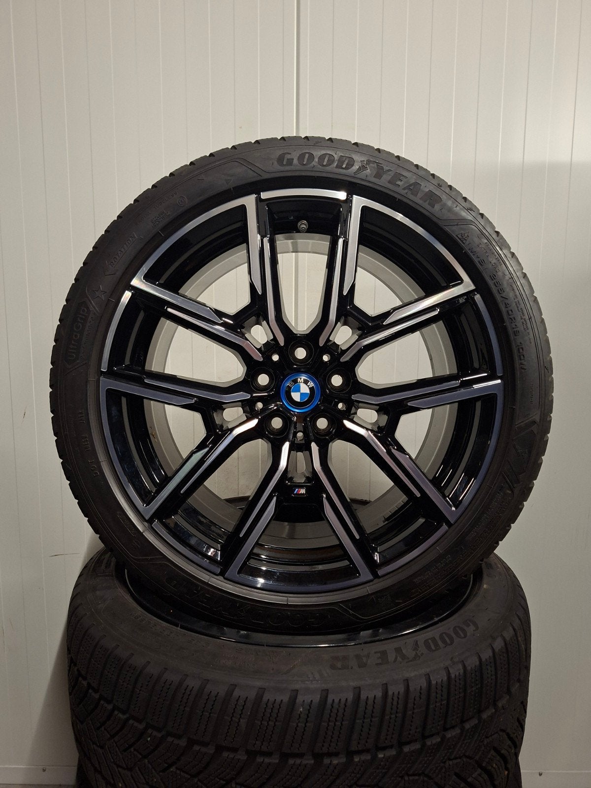 19' BMW i4 4 Serie G26 Styling 859M met winterbanden, 19 inch, 245 mm, Banden en Velgen, Personenwagen