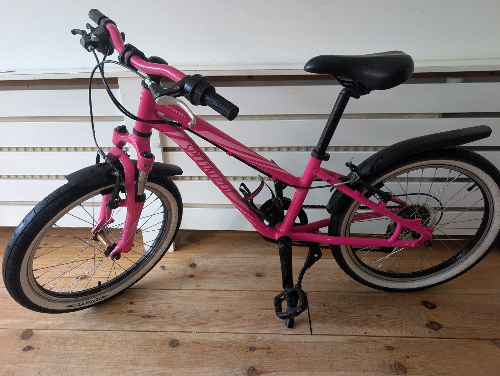 Specialized Hotrock 20 inch kinder mtb roze, Fietsen en Brommers, Fietsen | Mountainbikes en ATB, Gebruikt, Hardtail, Velgrem
