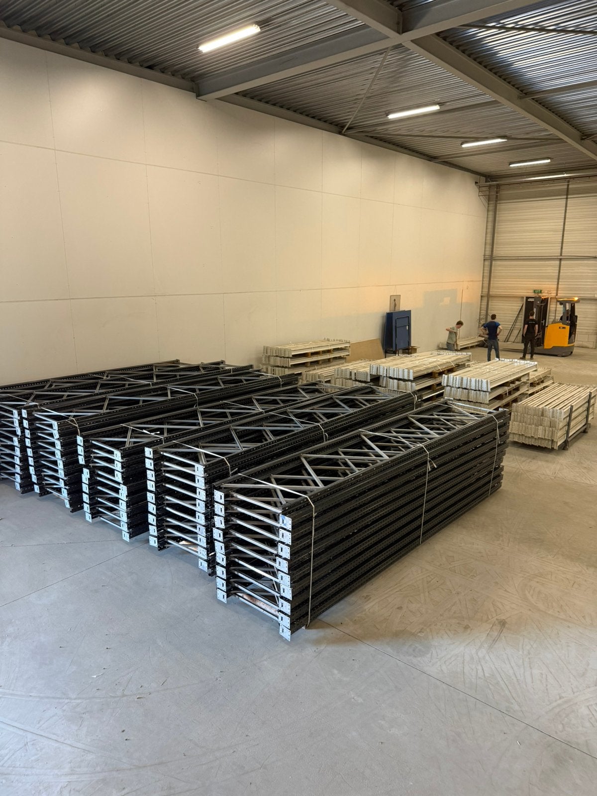Hovik palletstellingen – 2500 kg per niveau, Ophalen