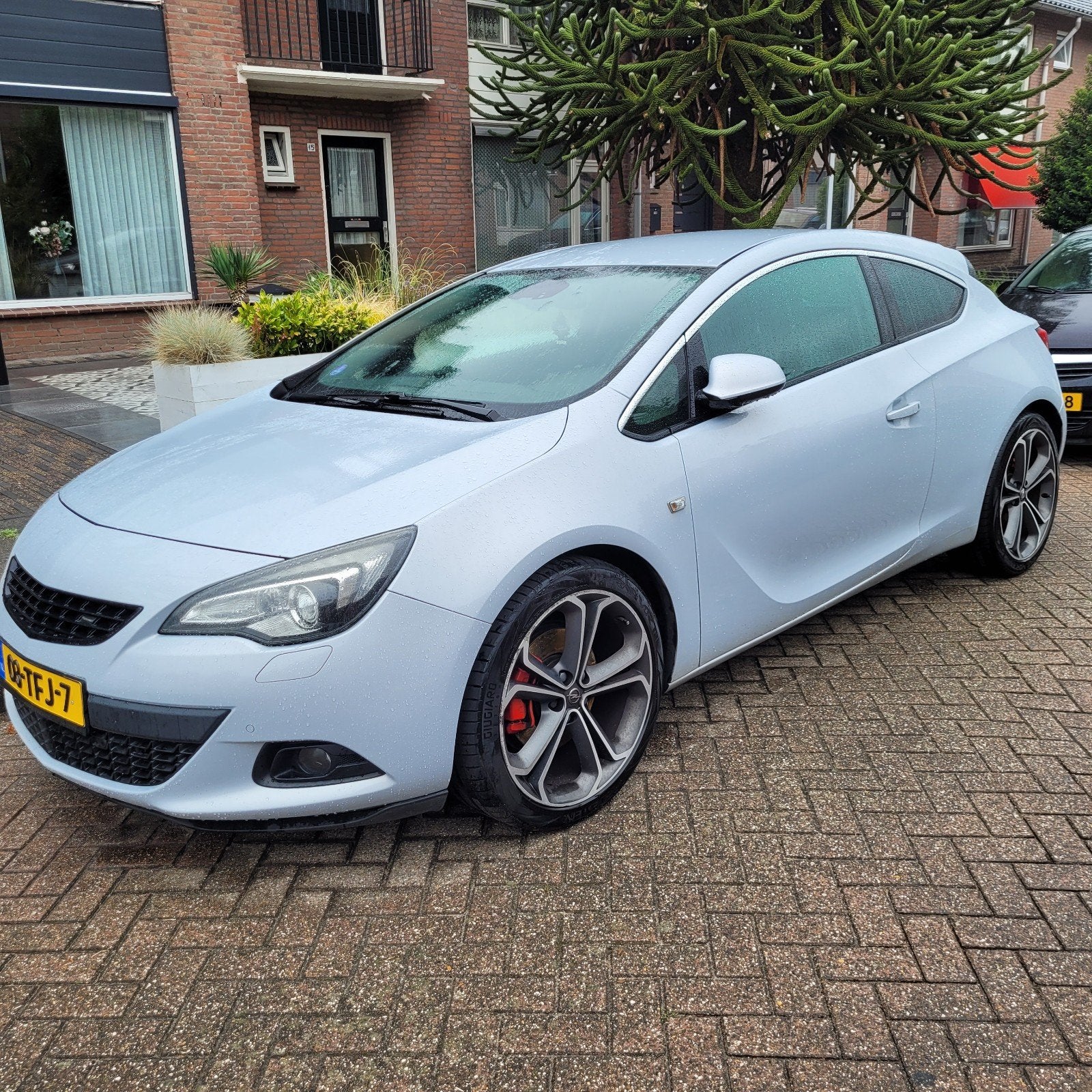 Opel Astra 1.4 16V 103KW GTC 2012, Voorwielaandrijving, Zwart, 700 kg, 1337 kg