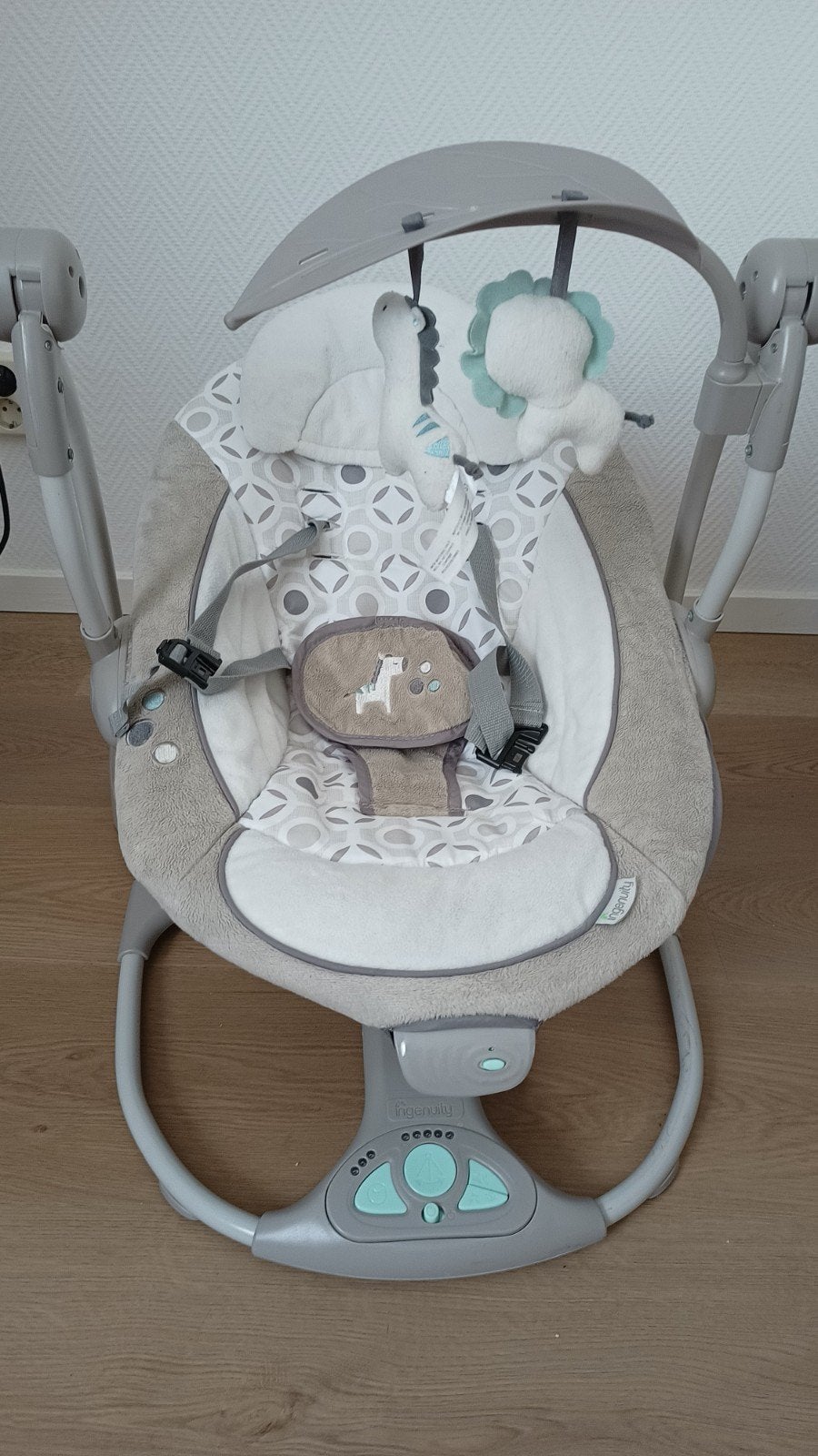 Ingenuity elektrische schommelstoel / wipstoel, Kinderen en Baby's, Wipstoeltjes, Ophalen, Zo goed als nieuw