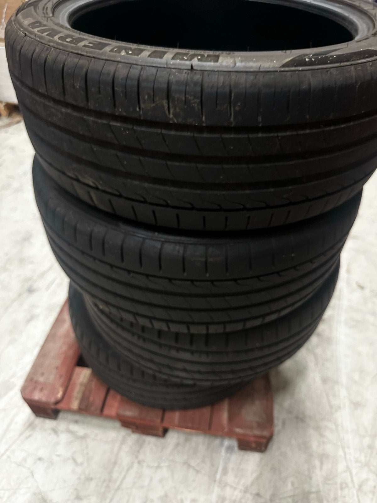 Set zomerbanden 255/45 ZR20 105W Minerva & Kumho, Gebruikt, 255 mm, Ophalen of Verzenden, Band(en)