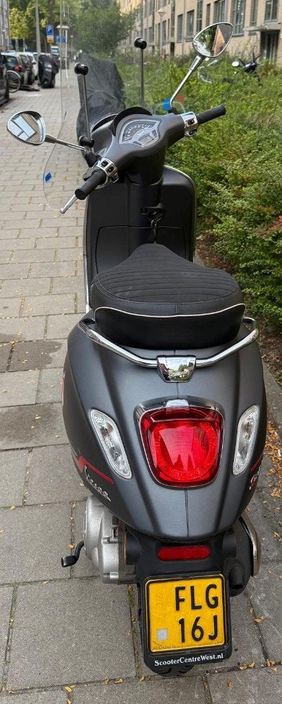 Vespa Sprint S 50 4T, gele kenteken, Ophalen, Gebruikt, Benzine, Vespa