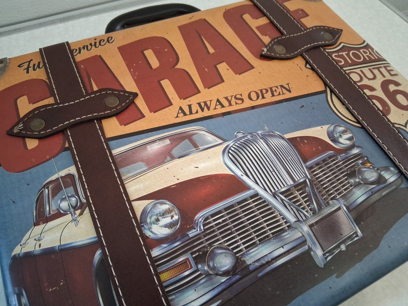 Wanddecoratie koffer met oldtimer, Ophalen of Verzenden, Nieuw