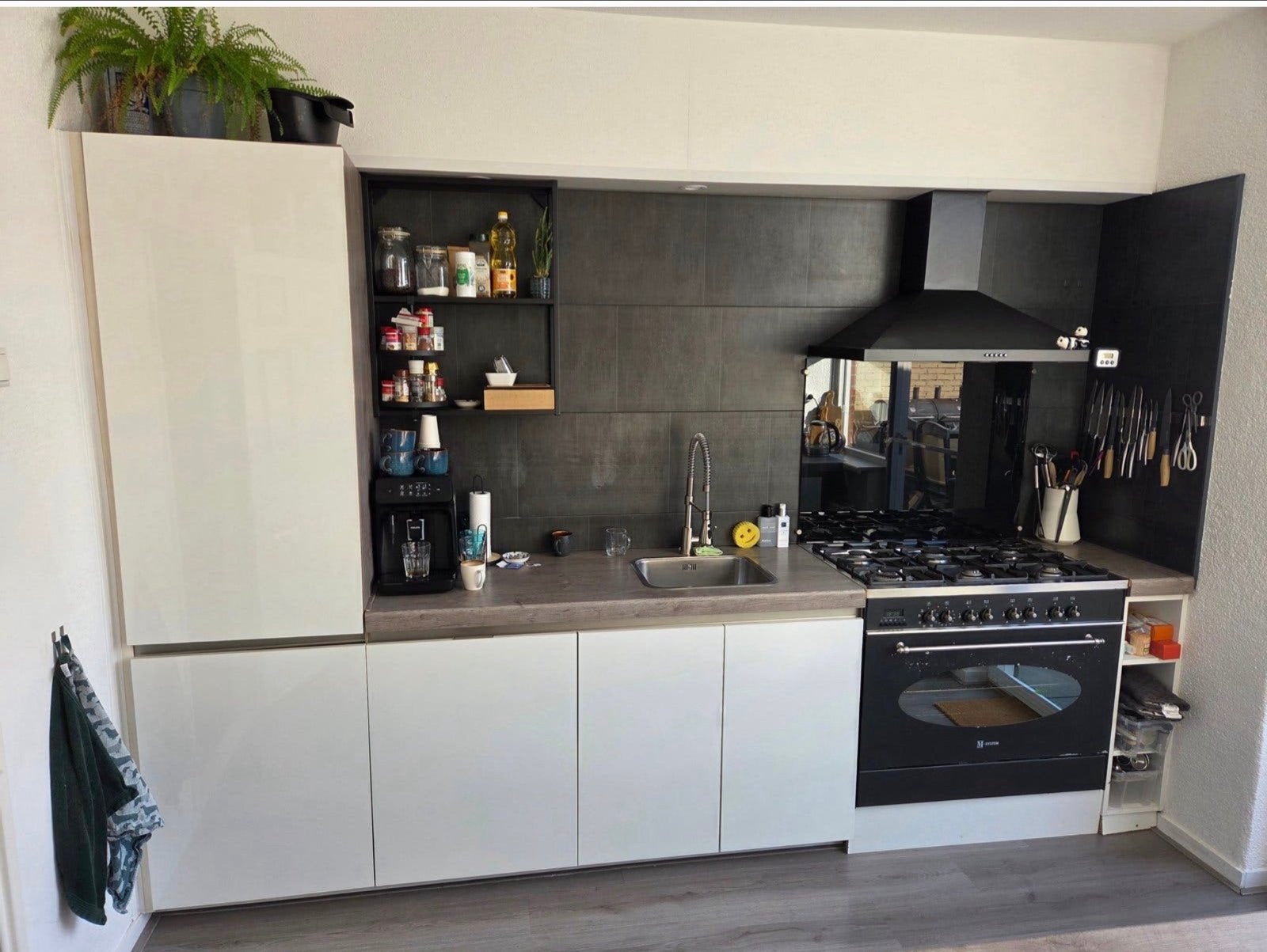 Complete keuken met apparatuur: Etna, M-System, Amica, Ophalen, Gebruikt