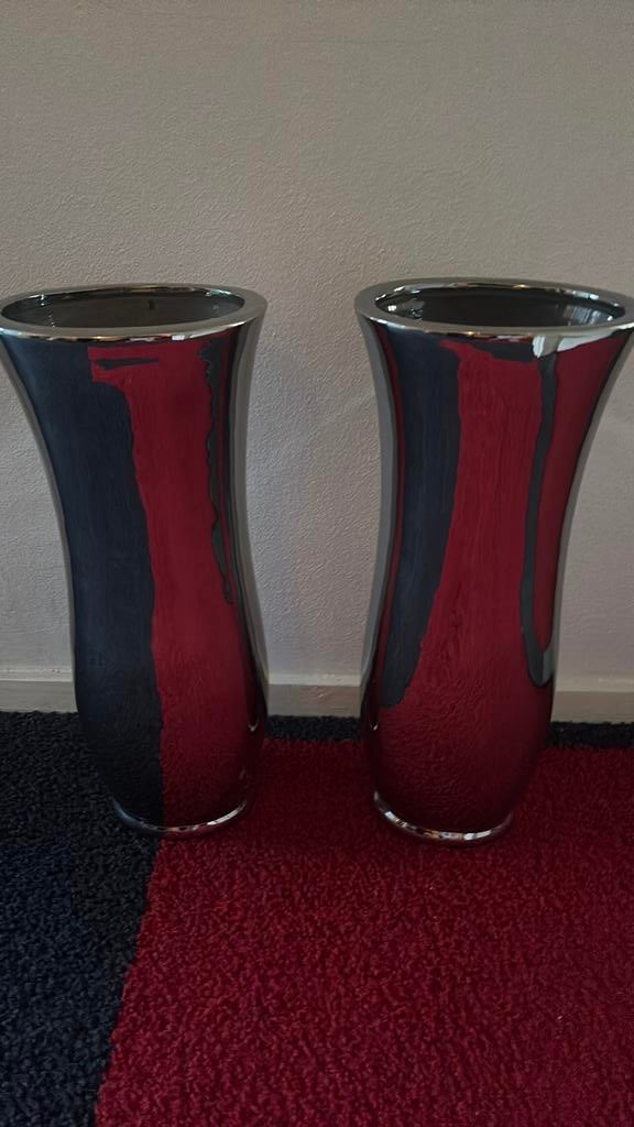Bloempot zilver 2 stuks, Rond, Ophalen of Verzenden, Zo goed als nieuw, Aardewerk