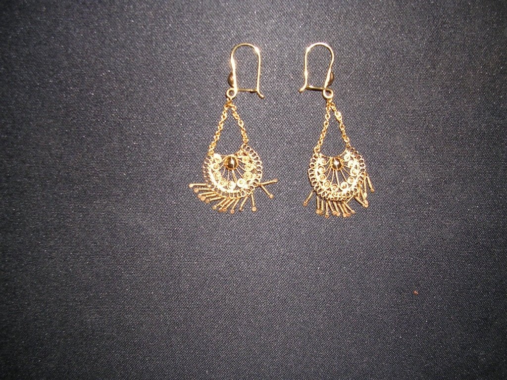 Een stelletje mooie 9 karaats gouden oorbellen., Hangers, Ophalen of Verzenden, Zo goed als nieuw, Goud