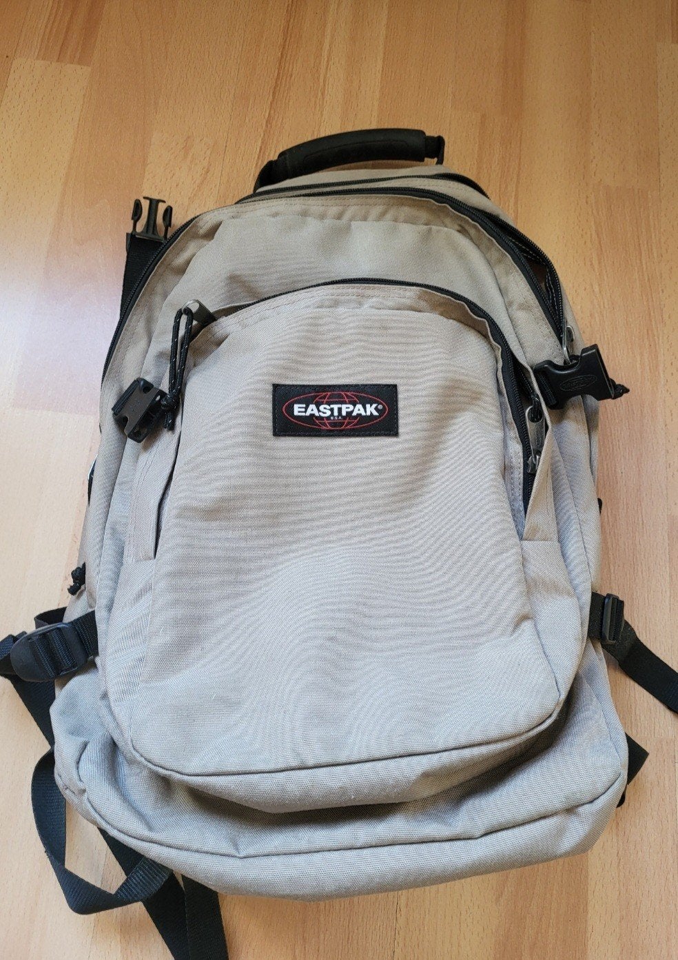Eastpak rugzak - Beige/Zandkleurig, 45 tot 60 cm, Gebruikt, 25 tot 40 cm, Ophalen of Verzenden
