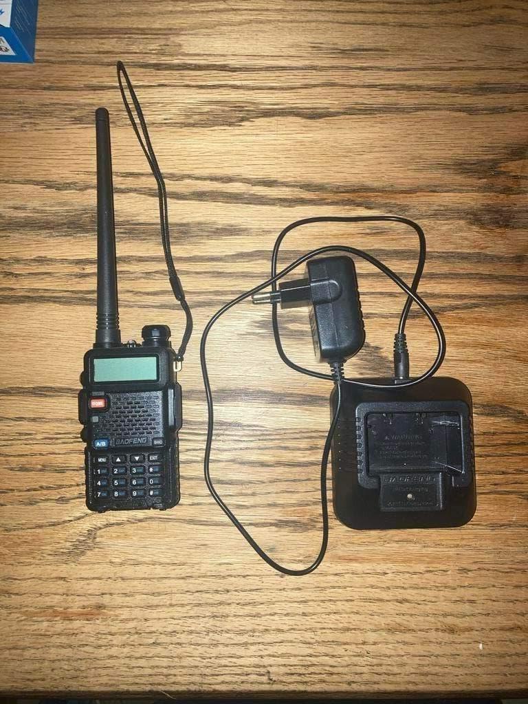 Baofeng UV-5R portofoon, Telecommunicatie, Ophalen of Verzenden, Zo goed als nieuw, 2 to 5 km, Portofoon of Walkie-talkie