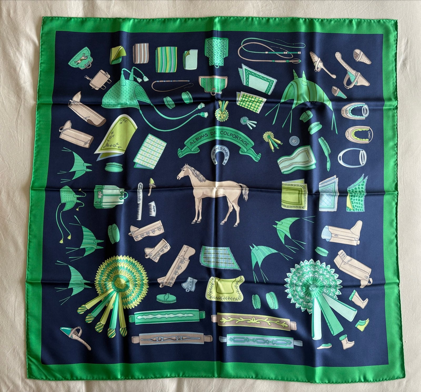 Hermes sjaal - Albums de Colportage - NIEUW, Ophalen of Verzenden, Nieuw, Maat 46/48 (XL) of groter, Sjaal