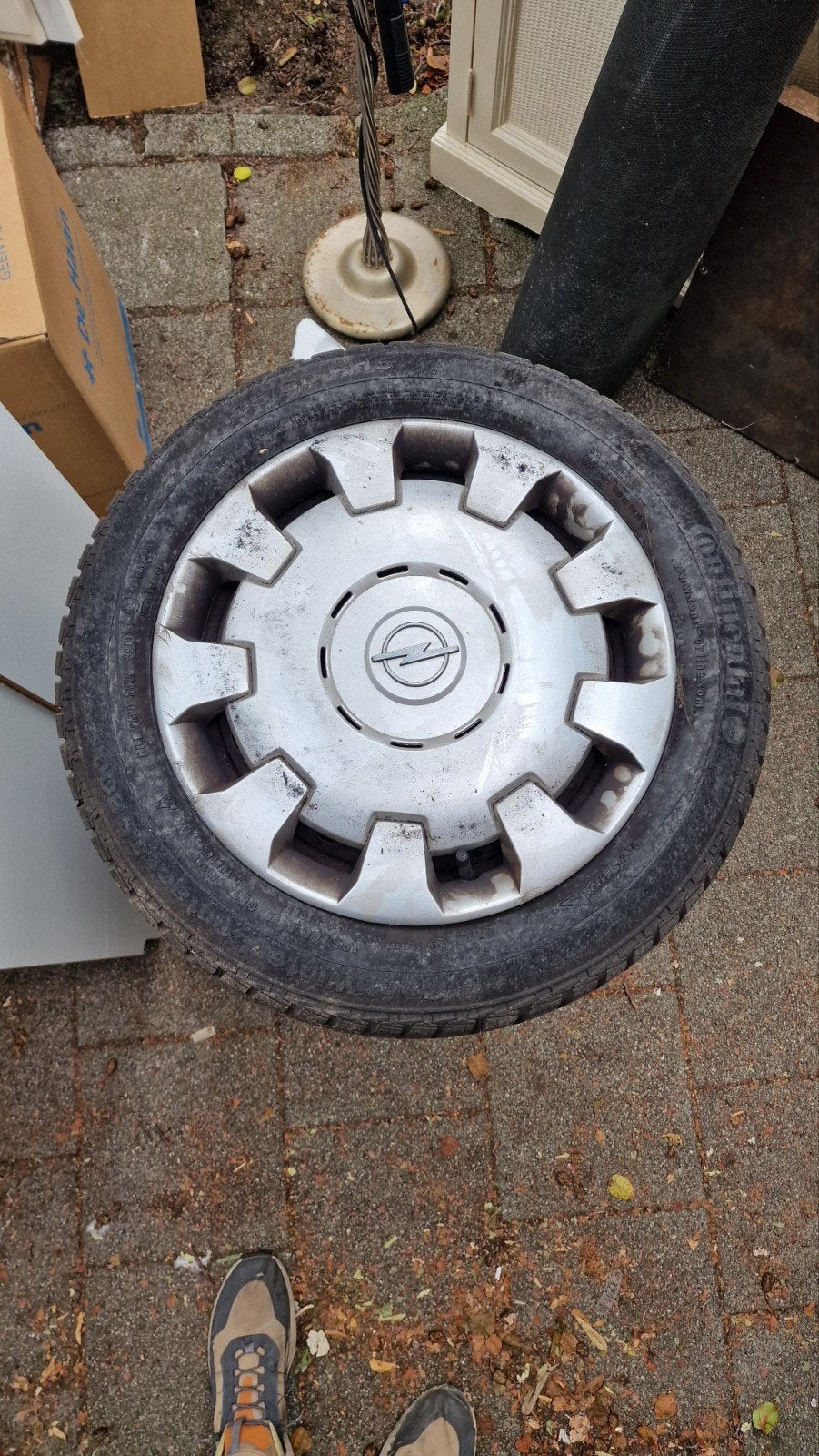 Autobanden Opel met velg en wieldop, Auto diversen, Wieldoppen, Ophalen, Gebruikt