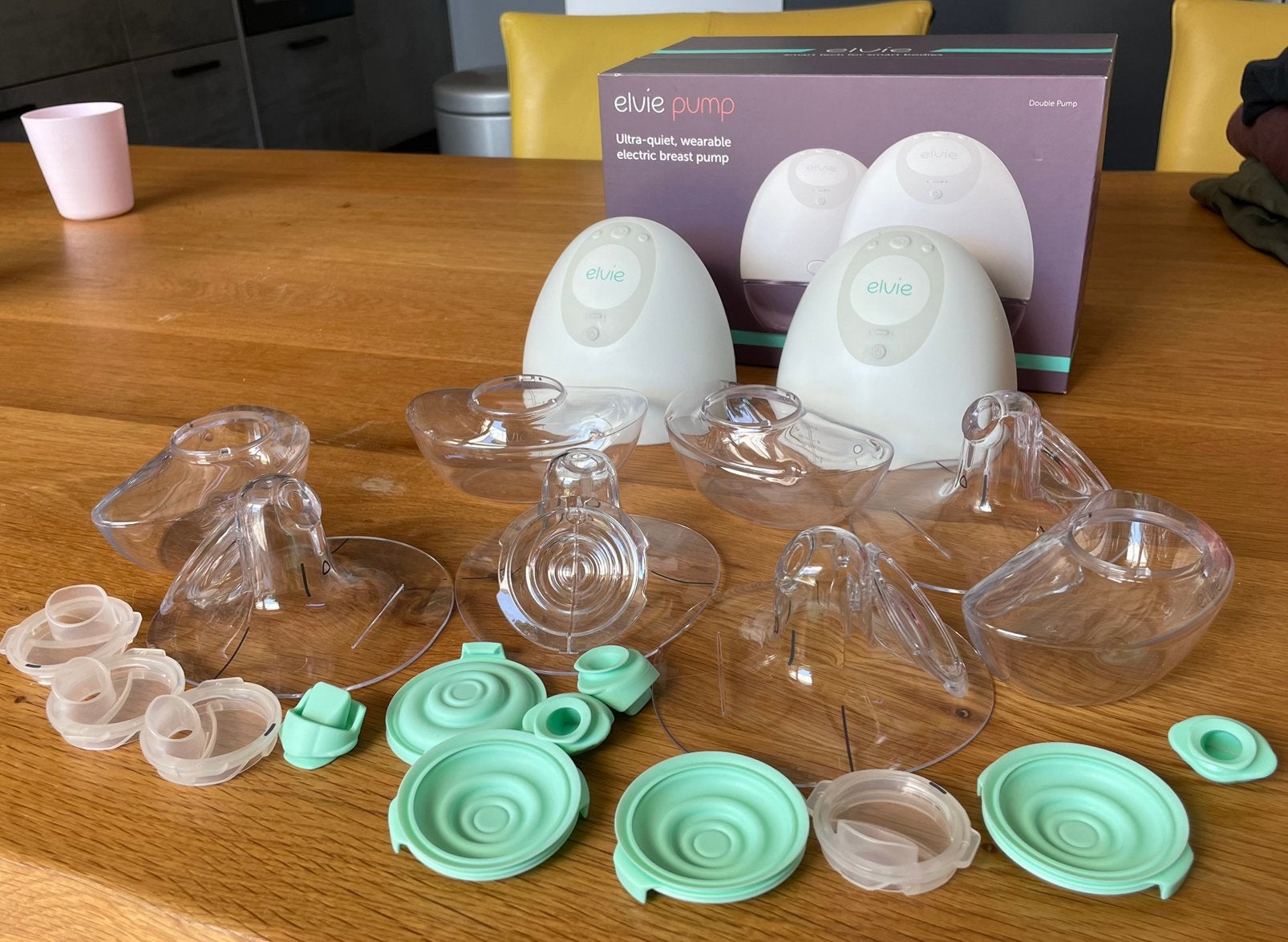 Elvie dubbele elektrische borstkolf, Kinderen en Baby's, Babyvoeding en Toebehoren, Ophalen, Zo goed als nieuw, Borstkolf
