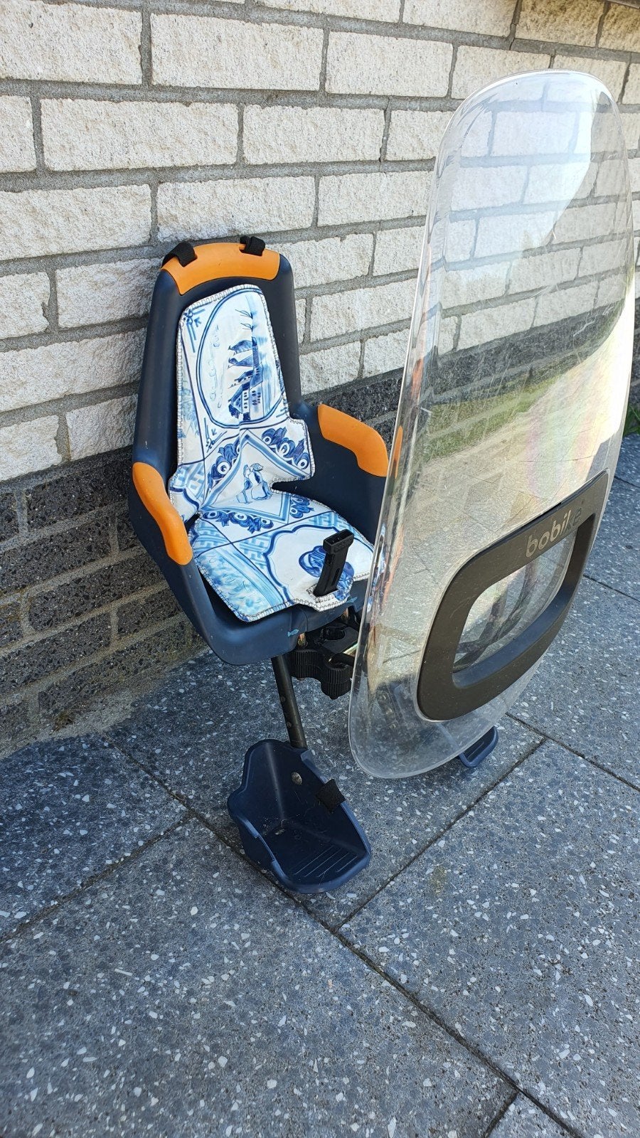 Bobike Mini SC2 fietsstoeltje met windscherm, Ophalen of Verzenden, Bobike, Gebruikt, Voetsteuntjes