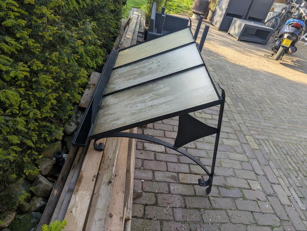 Zwarte deurluifel, afdak voor boven deur. Goede kwaliteit., Ophalen, Metaal, Overige typen, Minder dan 200 cm