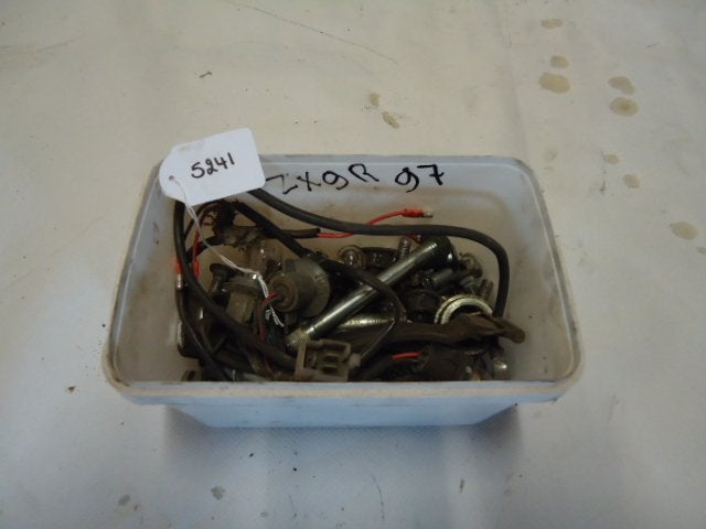 ZX9R 1994 - 1997 Kawasaki Bout Bout divers D1-11957, Motoren