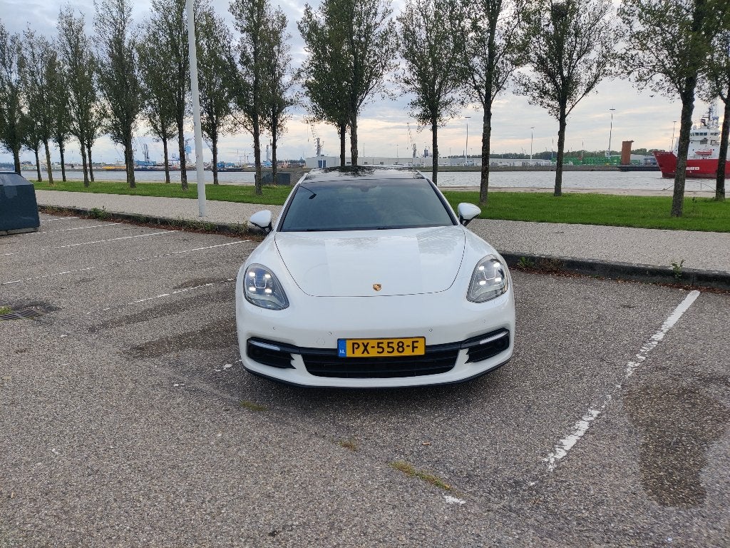 Porsche Panamera 4 |BOSE| Stuurverw | PASM | 360| Softclose, Zwart, 2995 cc, 4 stoelen, Leder