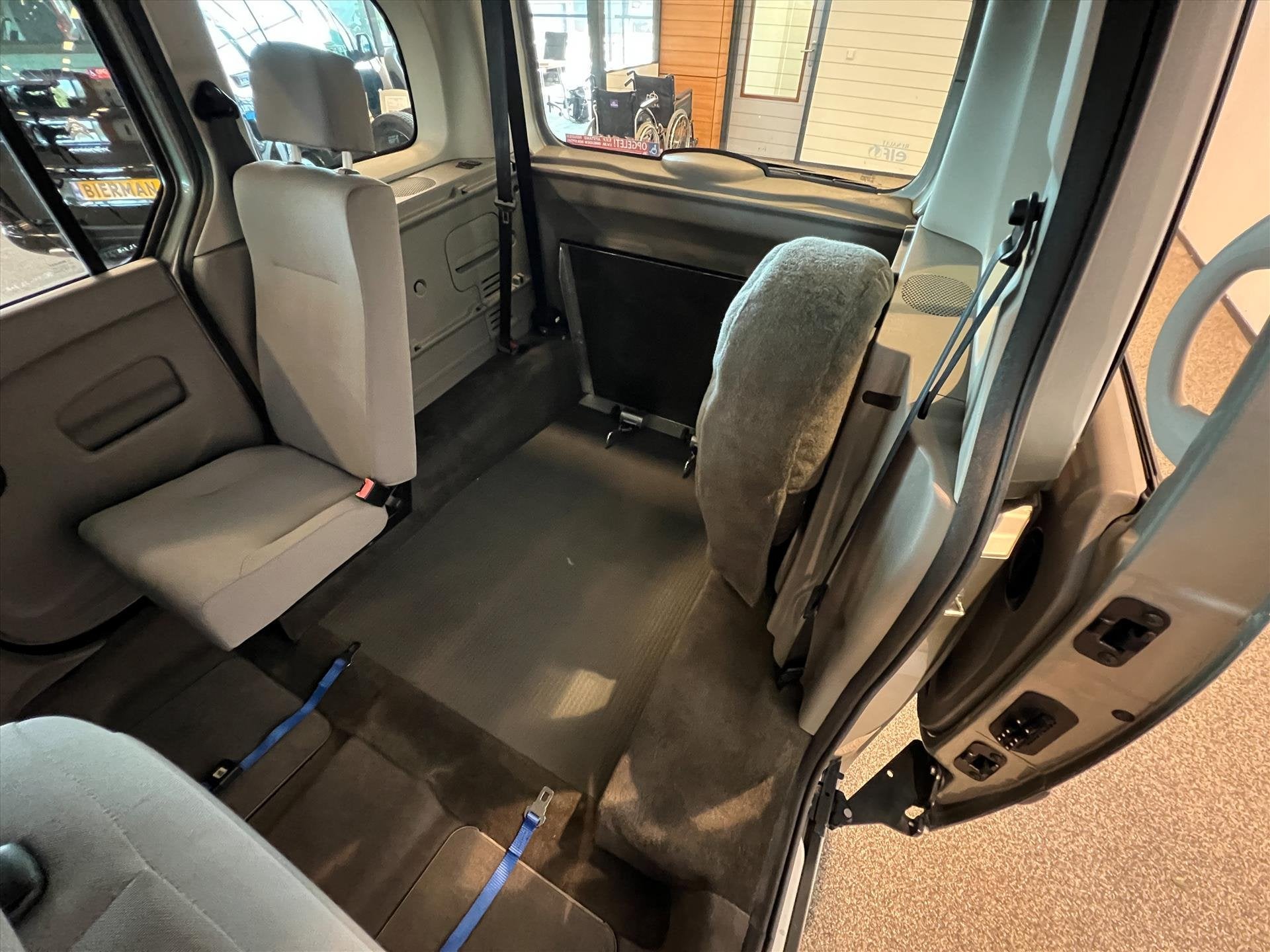 Renault Kangoo Rolstoelauto Automaat 3+1, Automaat, 12 maanden, Stof, Origineel Nederlands