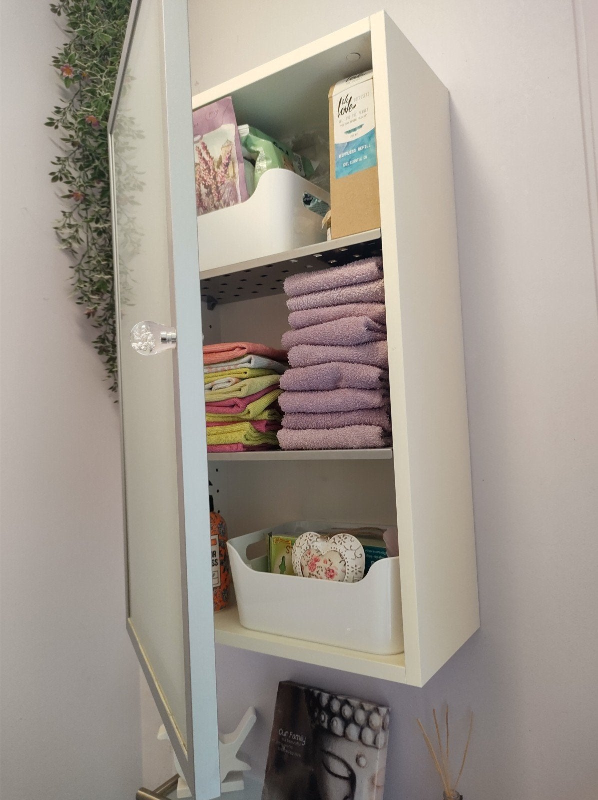 Ikea hangkastje wit met melkglas, Ophalen, Minder dan 50 cm, Zo goed als nieuw, Minder dan 25 cm