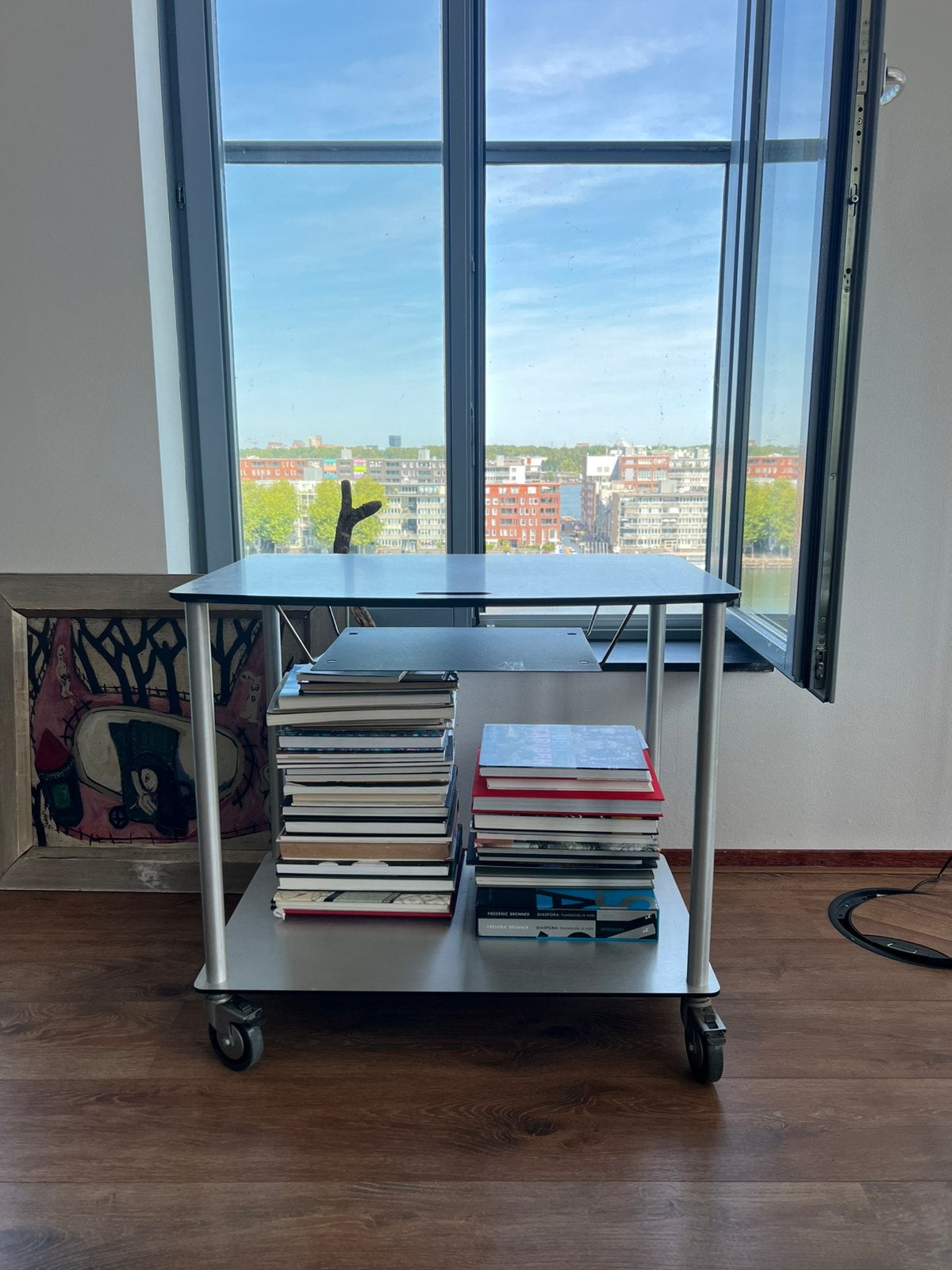 Side table on wheels, Ophalen, Gebruikt