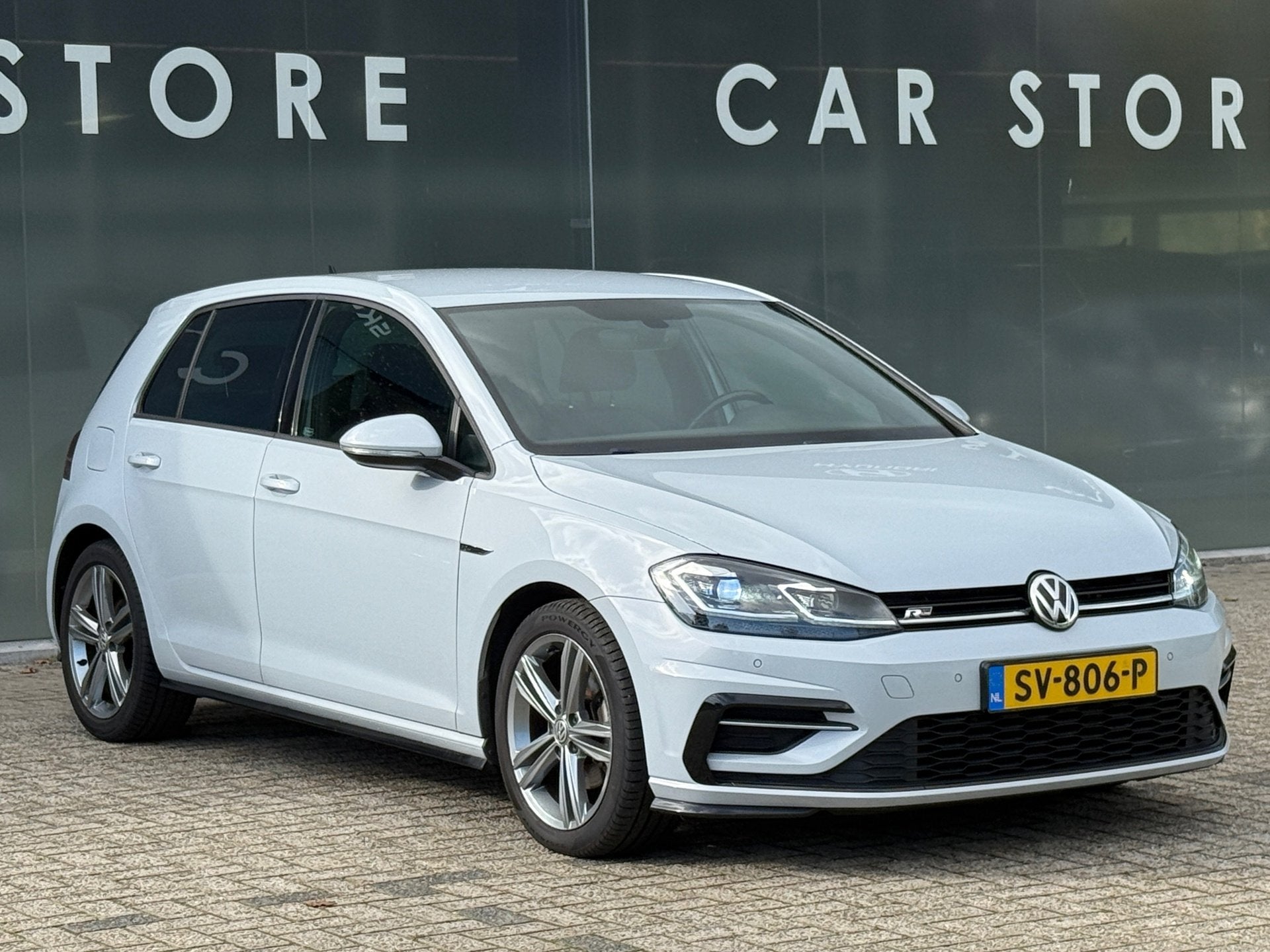 Volkswagen Golf 1.5 TSI DSG 150PK Highline R-Line, Dealer onderhouden, 4 cilinders, 150 pk, Leder en Stof