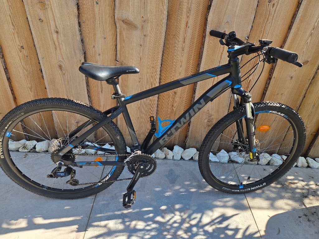 Mountainbike B'Twin Rockrider 520, Hardtail, Zo goed als nieuw, Schijfrem, Ophalen